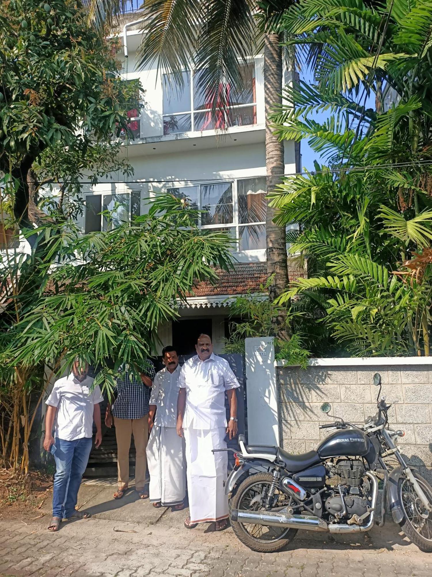 Adams Wood House Ayurveda Homestay Kochi Exterior photo